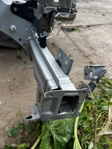 ĆWIARTKA BŁOTNIK PODŁUŻNICA PRÓG BOK PRAWY DACIA SANDERO III STEPWAY