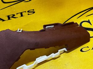 OSŁONA SŁUPKA C TYŁ PPRAWY PASA ALCANTARA TARTUFO BMW 7 G11 NOWA OEM