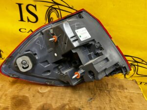 LAMPA W BŁOTNIK TYŁ TYLNA PRAWY PRAWA LED MERCEDES GLS X166 USA