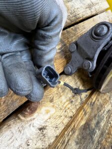 PIASTA ZWROTNICA TARCZA PRZÓD PRAWY CITROEN C4 PICASSO II 1.6 BLUE E-HDI