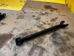 NOWY WAHACZ TYLNY TYŁ LEWY PRAWY INFINITI Q70