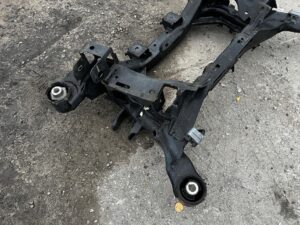 WÓZEK BELKA SANKI ZAWIESZENIE KOŁYSKA TYŁ RANGE ROVER VELAR L560 2.0D