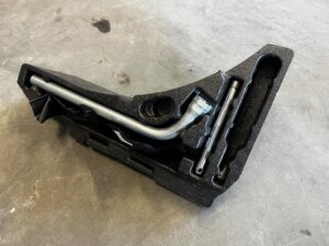 ZESTAW NAPRAWCZY KLUCZ DO KÓŁ PORSCHE MACAN 95B