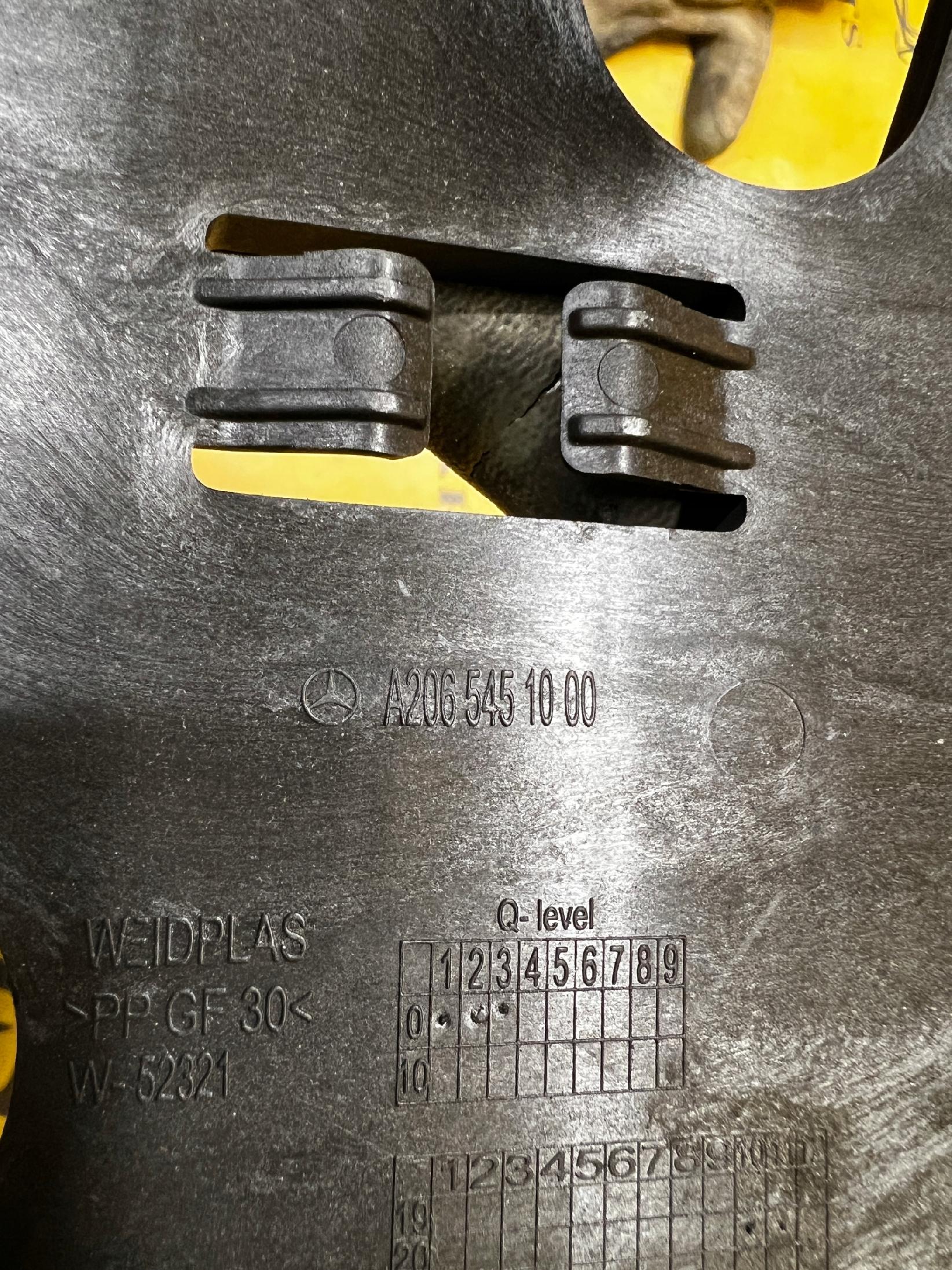 MOCOWANIE WSPORNIK UCHWYT MERCEDES C-KLASA W206