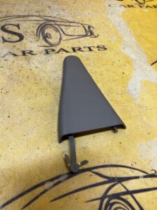 TRÓJKĄCIK TRÓJKĄT DRZWI TYŁ TYLNYCH LEWY LEWYCH RENAULT ZOE I Z.E.