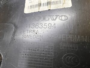 POSZYCIE OSŁONA OBUDOWA SŁUPKA D TYŁ LEWY VOLVO XC90 II