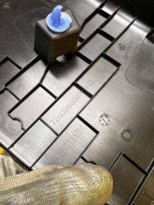 OSŁONA POSZYCIE SŁUPKA PRAWY TYŁ DACIA DUSTER II