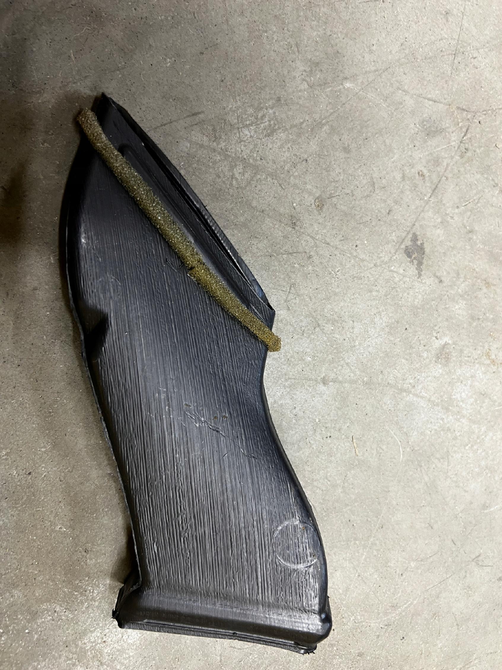 NAWIEW KANAŁ POWIETRZA PRAWY FORD ESCAPE MK4