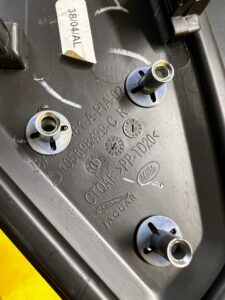 OSŁONA ZAŚLEPKA KONSOLI DESKI PRAWA RANGE ROVER VELAR L560