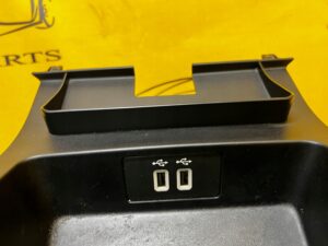 PANEL RAMKA BIEGÓW TUNEL PRZEŁĄCZNIKI NAPĘDU TOYOTA HILUX VIII 8 AUTOMAT