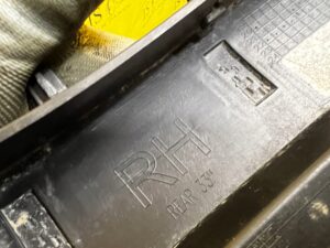 LISTWA POSZERZENIE BŁOTNIKA TYŁ PRAWA PRAWY 33″ FORD BRONCO 21-