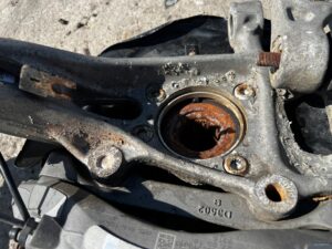 ZWROTNICA WAHACZE ZAWIESZENIE PRZÓD LEWY AUDI Q7 4M0 3.0 TDI