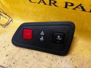 PANEL PRZEŁĄCZNIK OTWIERANIA KLAPY TYŁ BAGAŻNIKA PEUGEOT 3008 II