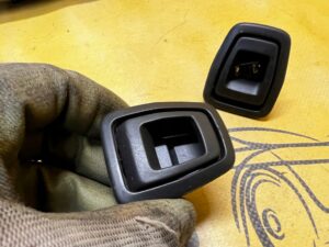 2 X UCHWYT HACZYK MOCOWANIE BAGAŻNIKA PEUGEOT 508 I