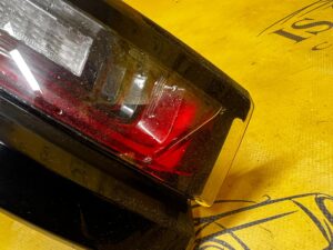 LAMPA TYLNA TYŁ W BŁOTNIK LEWA RANGE ROVER EVOQUE II L551