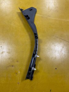 OSŁONA LISTWA PROGU DRZWI LEWY TYŁ FORD KUGA MK2