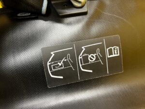 ROLETA PÓŁKA TYLNA BAGAŻNIKA LAND ROVER DISCOVERY V L462