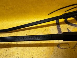 RAMIONA WYCIERACZEK PRZÓD BMW E70 E71