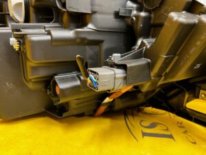 REFLEKTOR LAMPA PRZEDNIA PRZÓD LEWY LED SUBARU FORESTER VI SL 25-