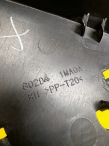 LISTWA RAMKA SZYBY DRZWI PRZÓD PRAWA PRAWY INFINITI M25 M35 M37 M45 M56 Q70