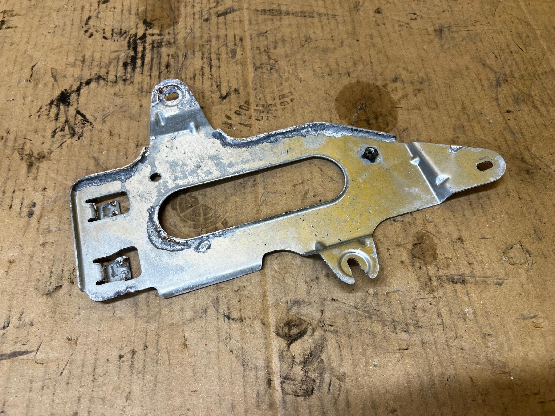 WSPORNIK MOCOWANIE UCHWYT STEROWNIKA MODUŁU SAM MERCEDES GLS X166