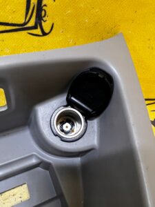 RAMKA ZAŚLEPKA DŹWIGNI ZMIANY BIEGÓW TUNEL TUNELU RENAULT ZOE I Z.E.