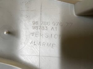 OSŁONA SŁUPKA C LEWA PEUGEOT 508 I RXH HYBRID4