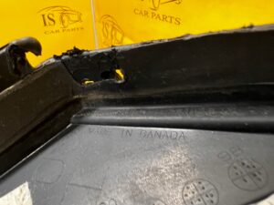 LISTWA SZYBY OSŁONA SŁUPKA A PRZÓD PRAWA PRAWY CHEVROLET CORVETTE C5 97-04