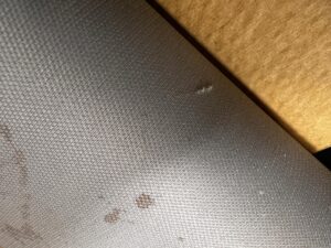 OSŁONA POSZYCIE SŁUPKA A PRZÓD LEWE LEWY TESLA MODEL 3 PRZEDLIFT