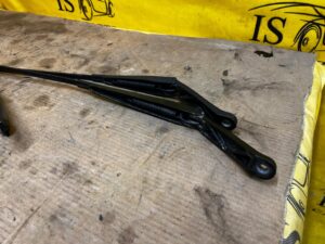 KOMPLET RAMIONA WYCIERACZKI PRZÓD PEUGEOT 508 I EU