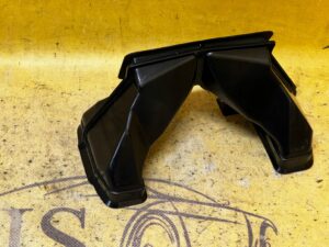 KANAŁ TUNEL DOLOT PRZEWÓD POWIETRZA PORSCHE CAYENNE II 7P5