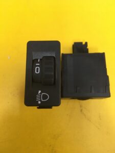 REGULACJA ŚWIATEŁ PEUGEOT 308 T9 13- 9801662777