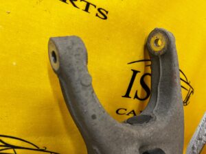 WAHACZ TYLNY TYŁ PRAWY AUDI A8 D4