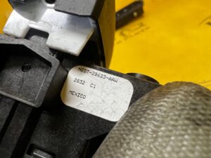 PRZEŁĄCZNIK PANEL HAMULCA RĘCZNEGO FORD BRONCO 21-