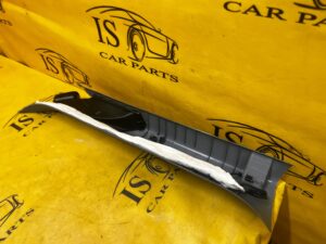 POSZYCIE OSŁONA OBUDOWA SŁUPKA PRZÓD A PRAWY FORD EXPLORER MK6