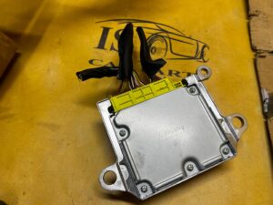 NIE WYSTRZELONY SENSOR MODUŁ AIRBAG PODUSZEK POWIETRZNYCH TOYOTA HILUX VIII