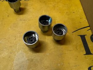 NASADKA ADAPTER ŚRUBY ZABEZPIECZAJĄCEJ KOŁA BMW KOD 059 NOWY OEM