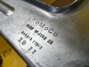 WSPORNIK UCHWYT MOCOWANIE STEROWNIKA KAMERY SURROUND VIEW FORD BRONCO 21-