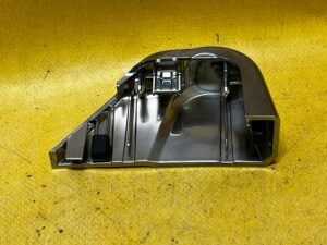 PRAWA OSŁONA PODŁOKIETNIKA DEKOR RANGE ROVER L405