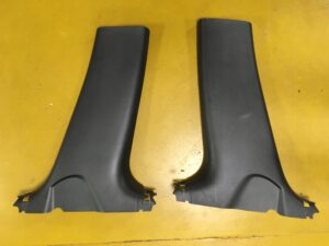 OSŁONA TAPICEKRA SŁUPKA B PRAWA INFINITI Q70 M