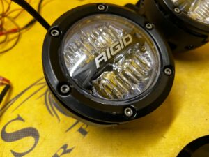 ŚWIATŁA PRZECIWMGIELNE NA LUSTERKO FORD PERFORMANCE LED FORD BRONCO 21-