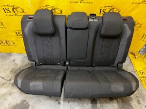 KANAPA FOTELE TYŁ TYLNE ISOFIX ZAGŁÓWKI PEUGEOT 3008 II P84