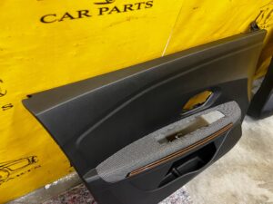 BOCZEK TAPICERKA DRZWI LEWY PRZÓD DACIA SANDERO III STEPWAY 2023R EU