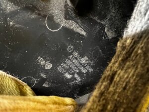 OSŁONA ZAŚLEPKA DOLNA DESKI KONSOLI LEWA MERCEDES GL X166