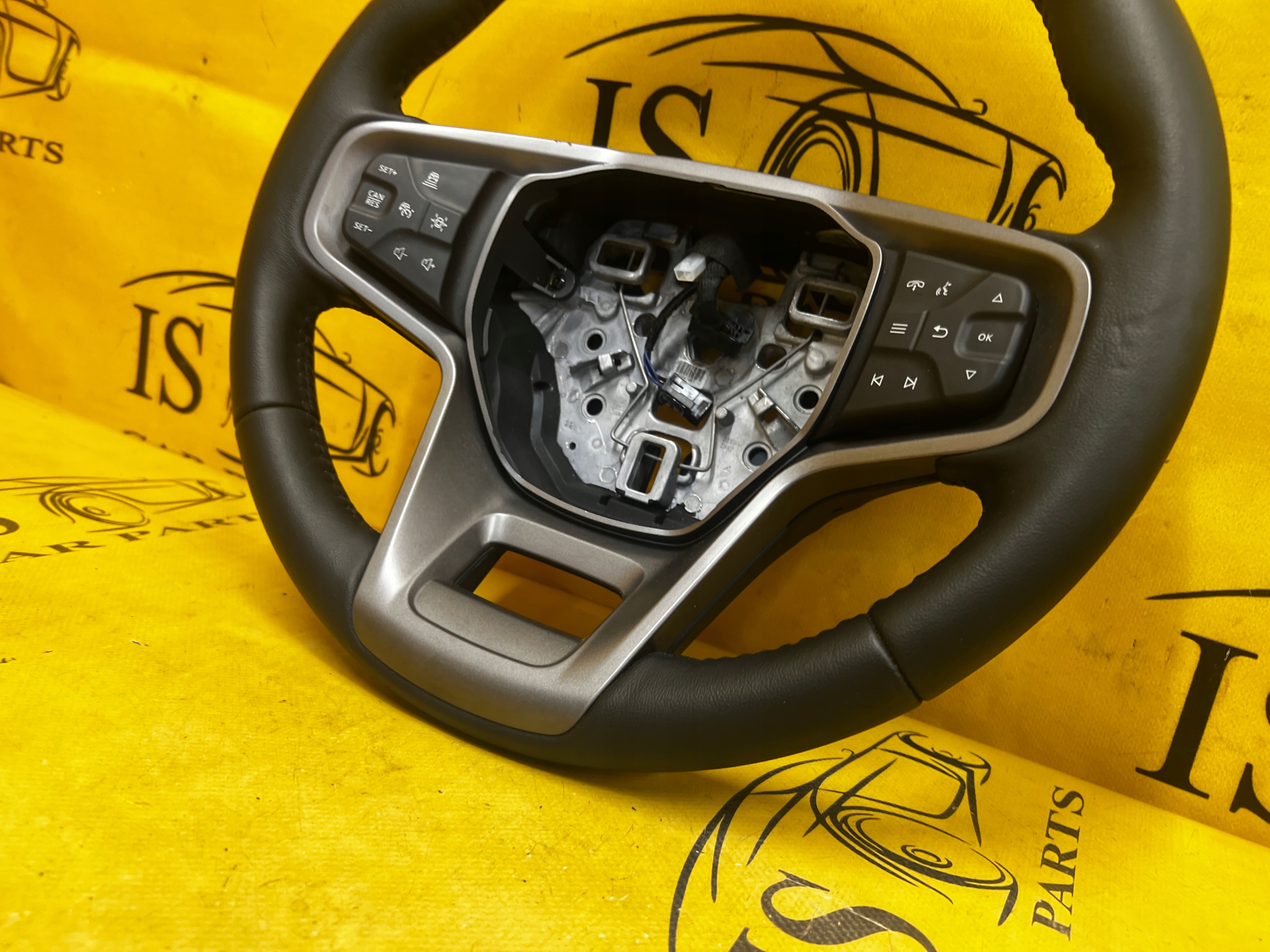 KIEROWNICA SKÓRA MULTIFUNKCJA PODGRZEWANA FORD BRONCO 21-