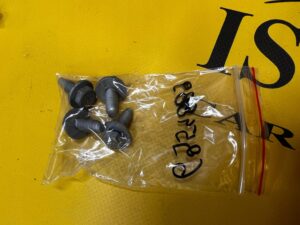 4 X ŚRUBA USZTYWNIENIE NADWOZIA BMW BMW X5 E70 F15 X6 E71 F16 NOWA OEM