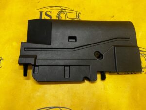 OSŁONA ZAŚLEPKA DOLNA DESKI KONSOLI PRAWA INFINITI Q50