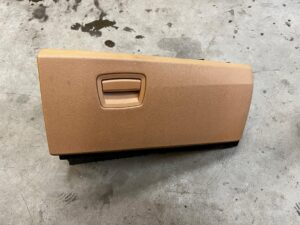 SCHOWEK PASAŻERA DESKI KONSOLI PRAWY BMW 7 F01 F02 EU