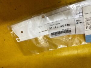 EMBLEMAT NAKLEJKA 318i BMW 3 E91 NOWY OEM
