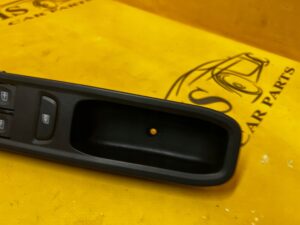 PANEL PRZEŁĄCZNIK SZYB LUSTEREK DRZWI PRZÓD LEWY DACIA JOGGER SANDERO III